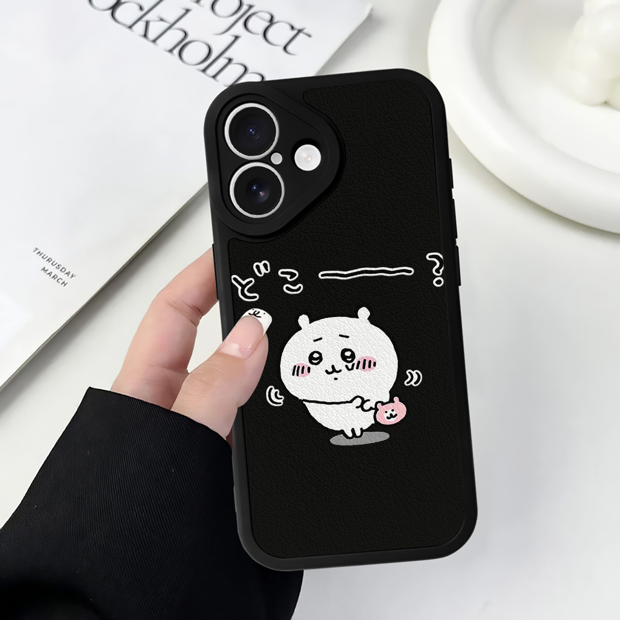 （画像用） ちいかわ ちいかわ Chii-kawa chiikawa 【iPhone 16シリーズ対応】シリコンスマホケース（レザー調） 材質：シリコン